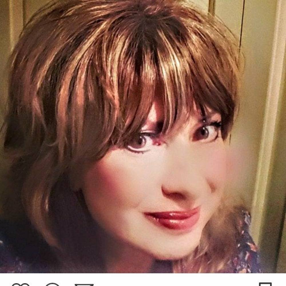 Meet your Posher, Cynthia